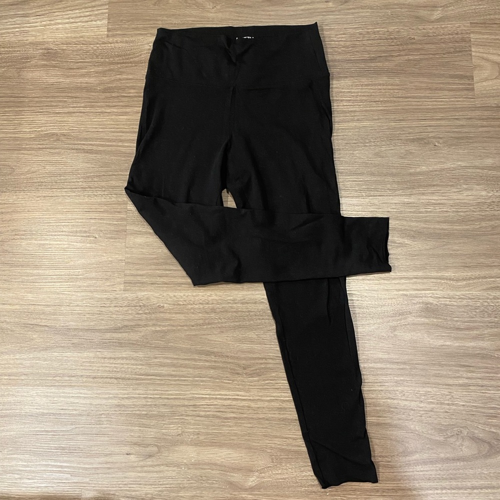 Aritzia Black Leggings